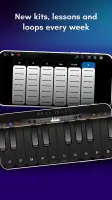 Real Piano electronic keyboard screenshot